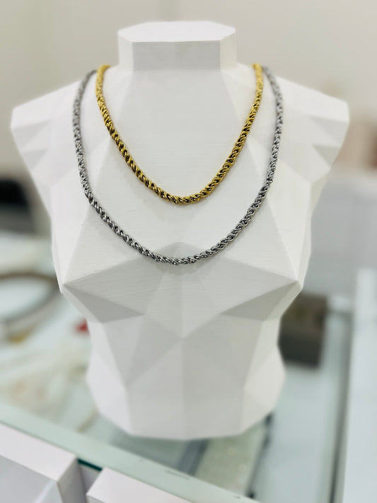 Silvi Necklace