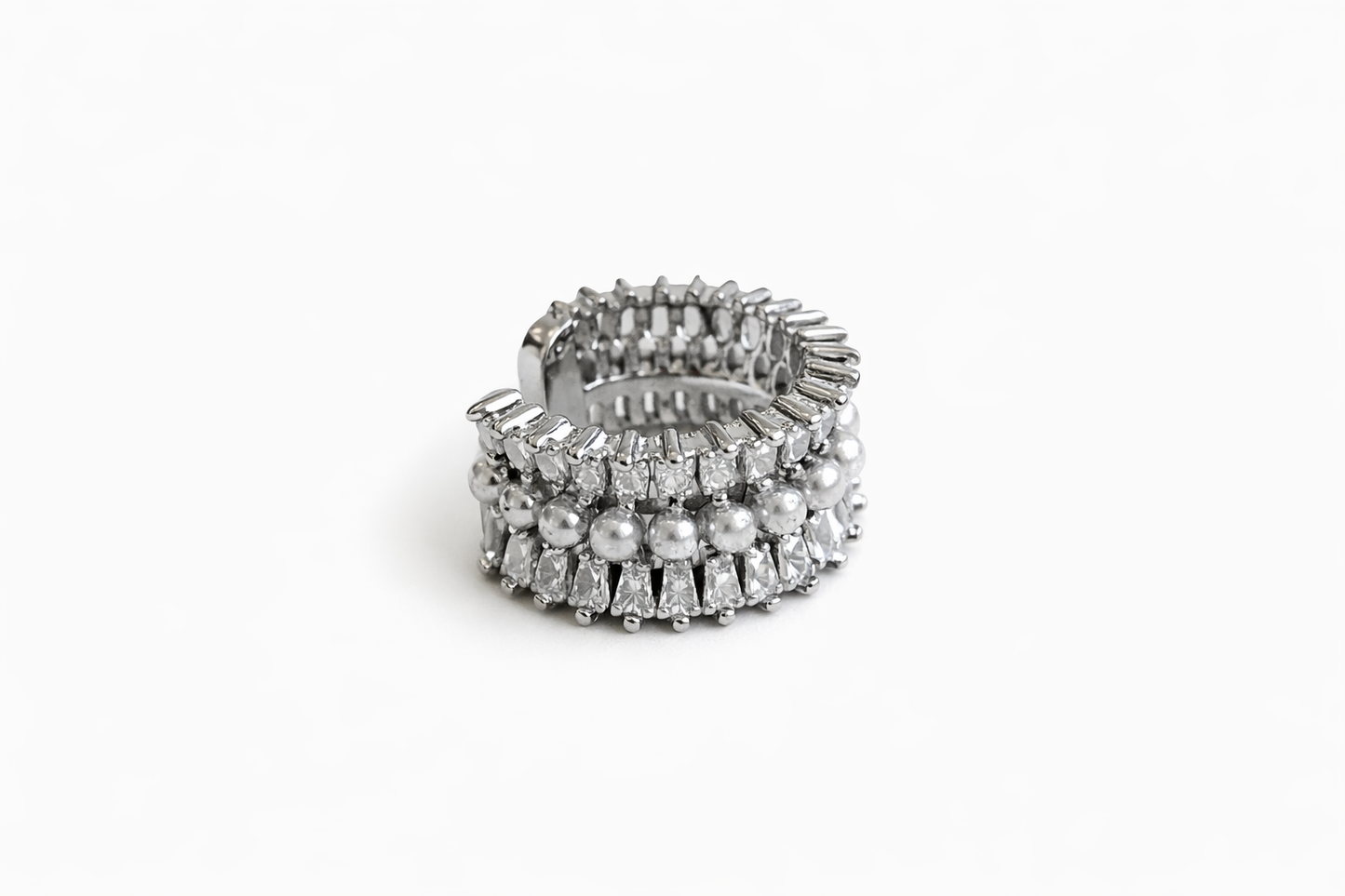 Pearly Ear Cuff