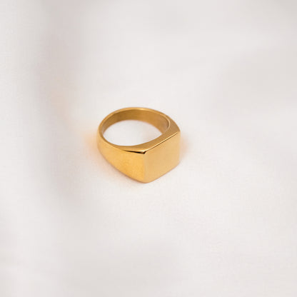 Chevalier Ring
