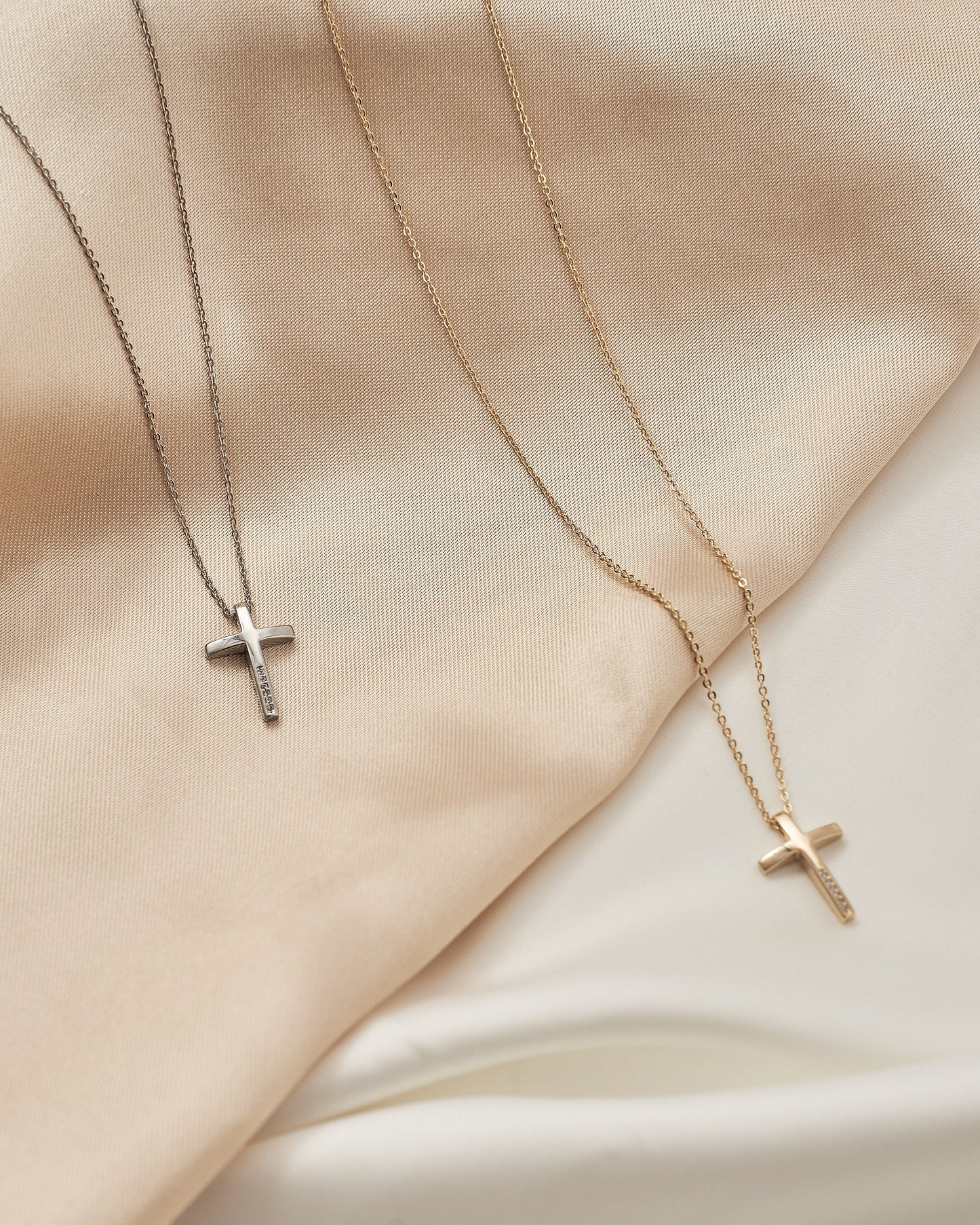 Strass Cross Necklace