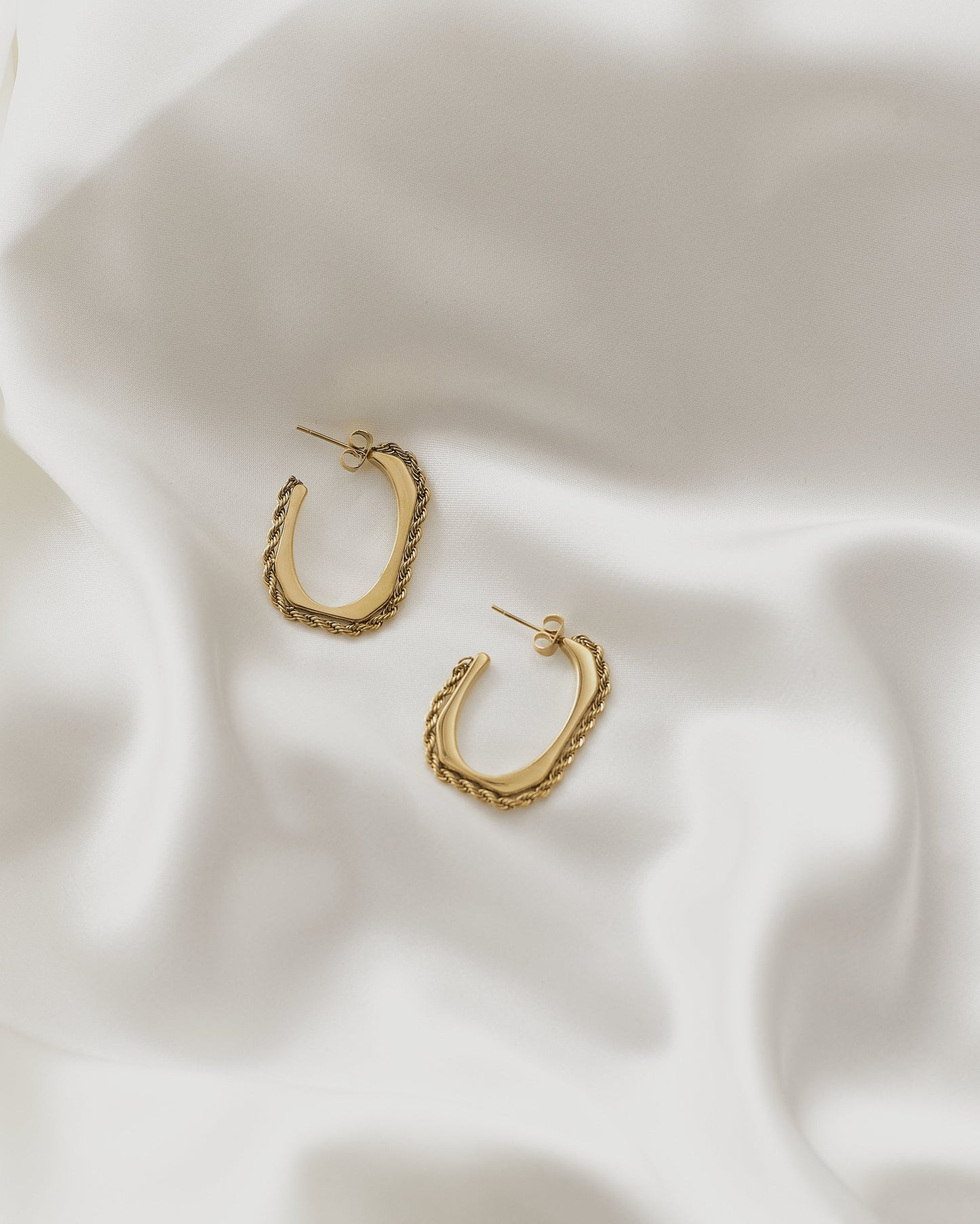 Ivi Earrings